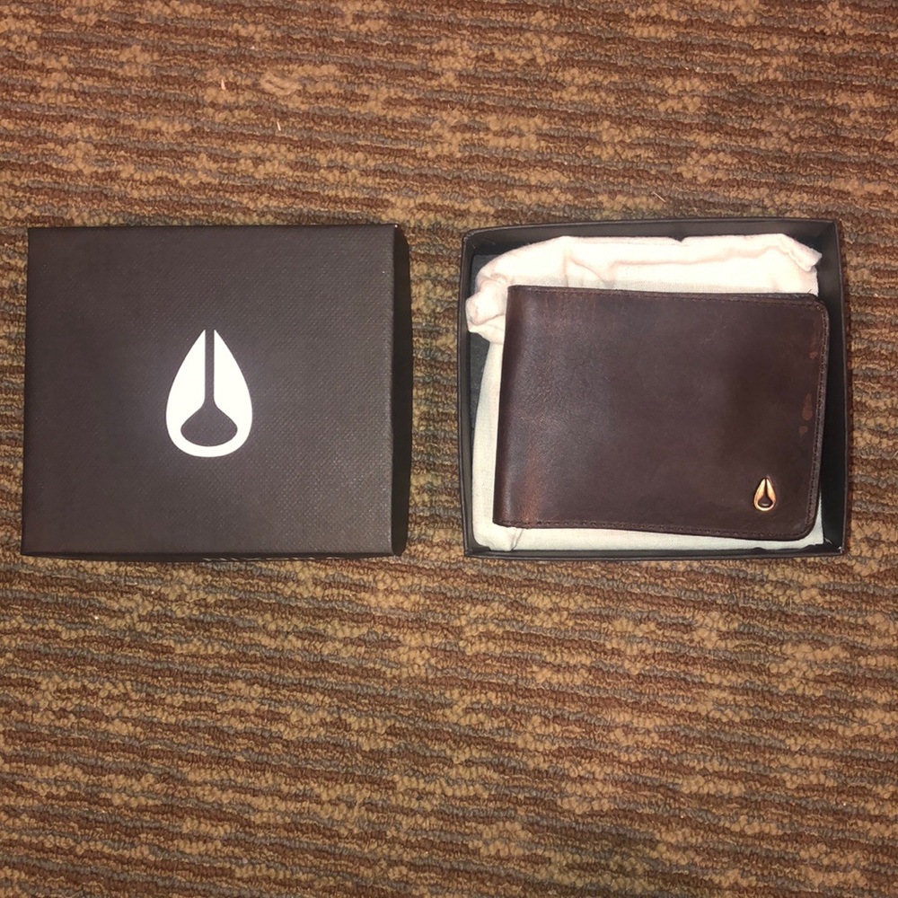 Nixon wallet